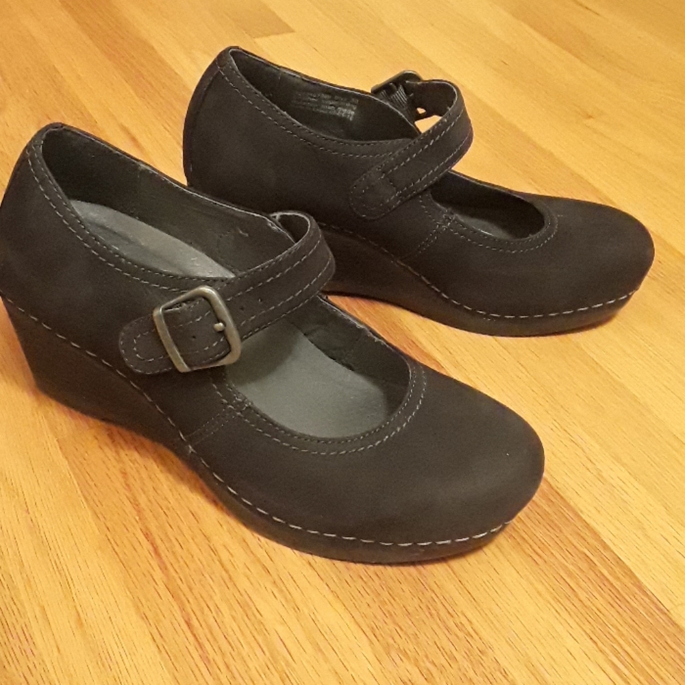 Dansko wedges